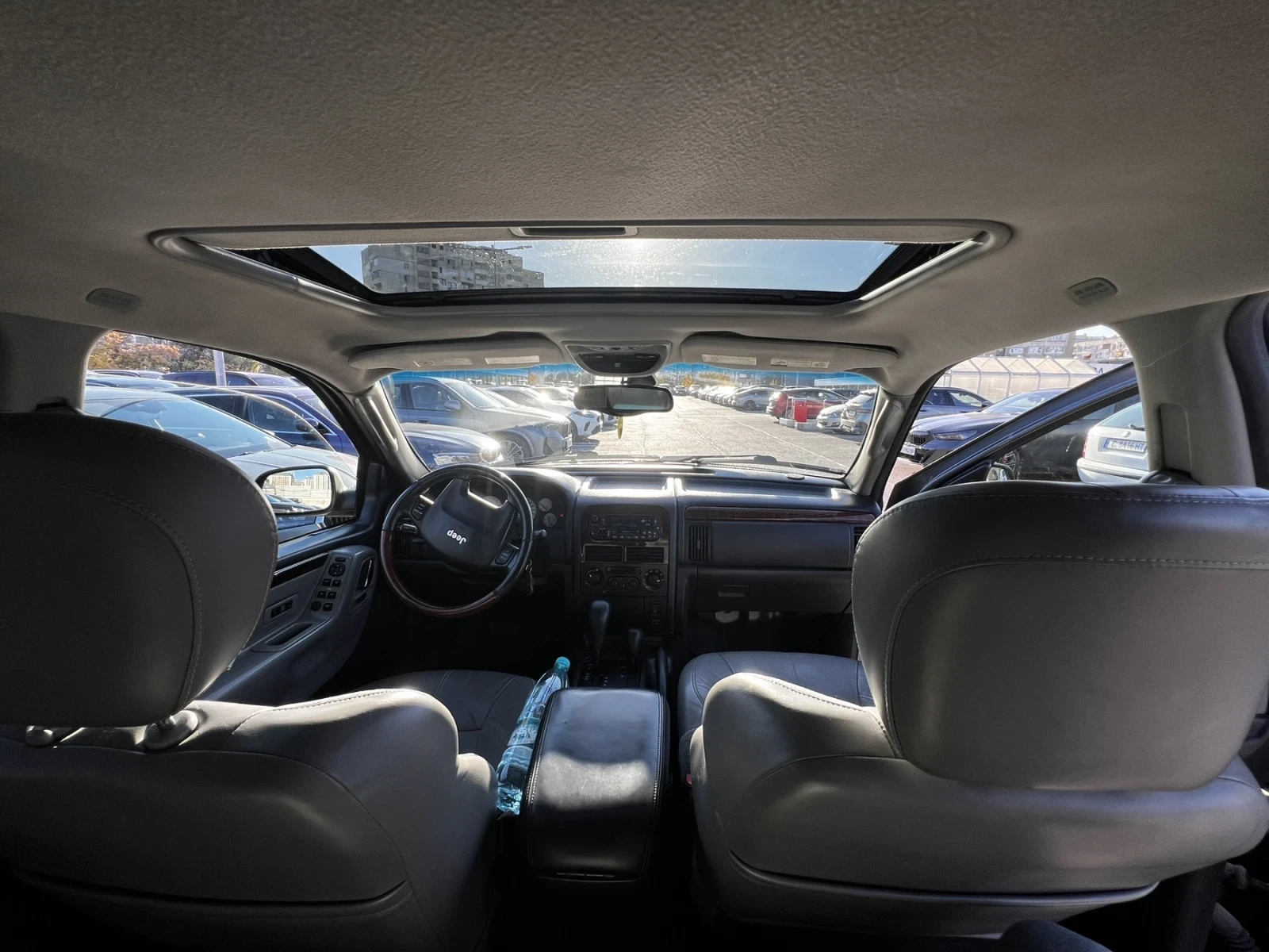 Jeep Grand cherokee Overland, снимка 7 - Автомобили и джипове - 56571193