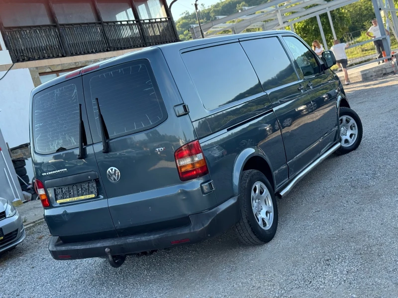 VW T5 2.5TDI 131кс КЛИМАТИК 3-места ДЪЛГА-БАЗА, снимка 6 - Бусове и автобуси - 50530669