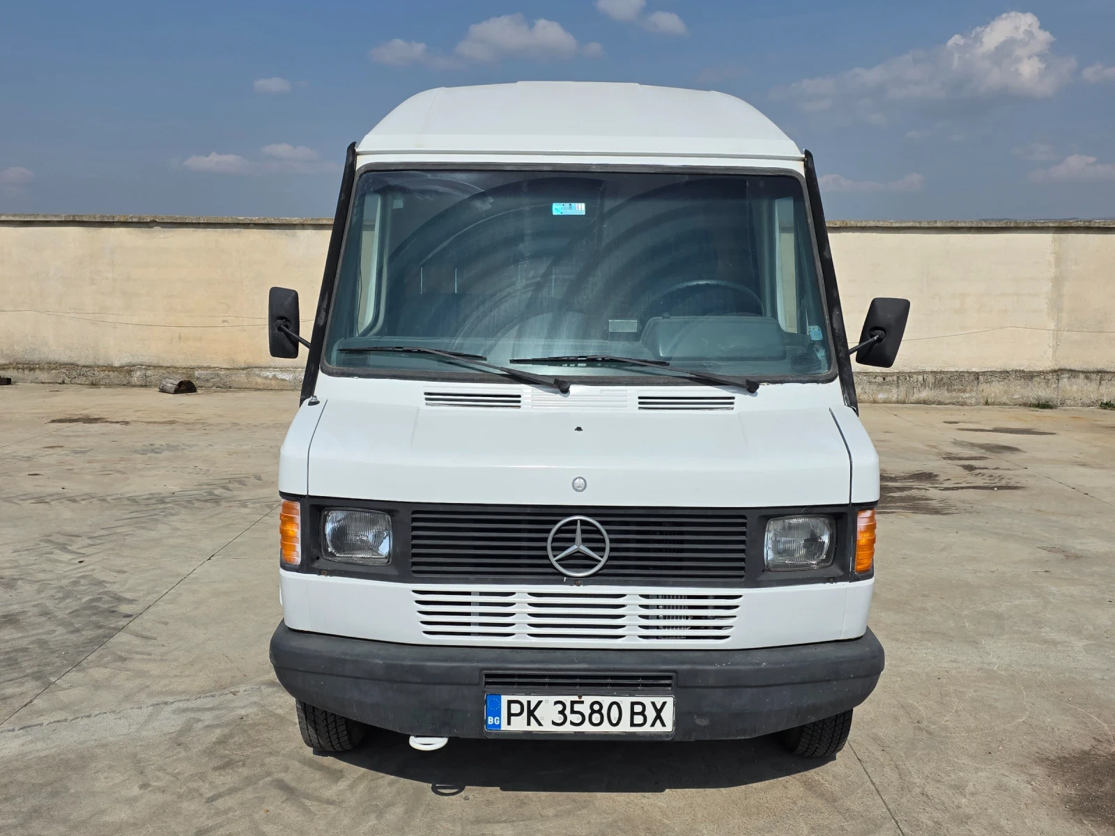 Mercedes-Benz 210 210d, снимка 2 - Бусове и автобуси - 53874851