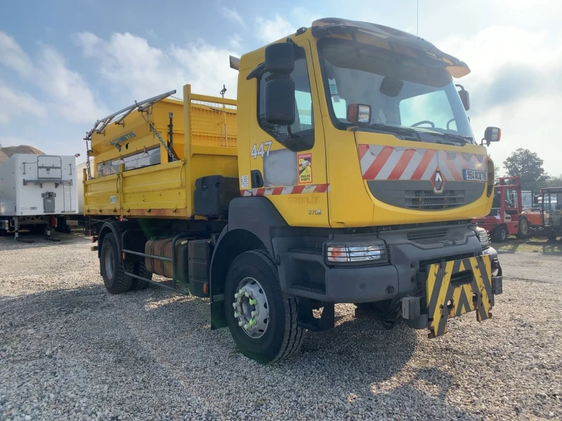 Renault Kerax Самосвал/снегорин 4х2, снимка 2 - Камиони - 47378584