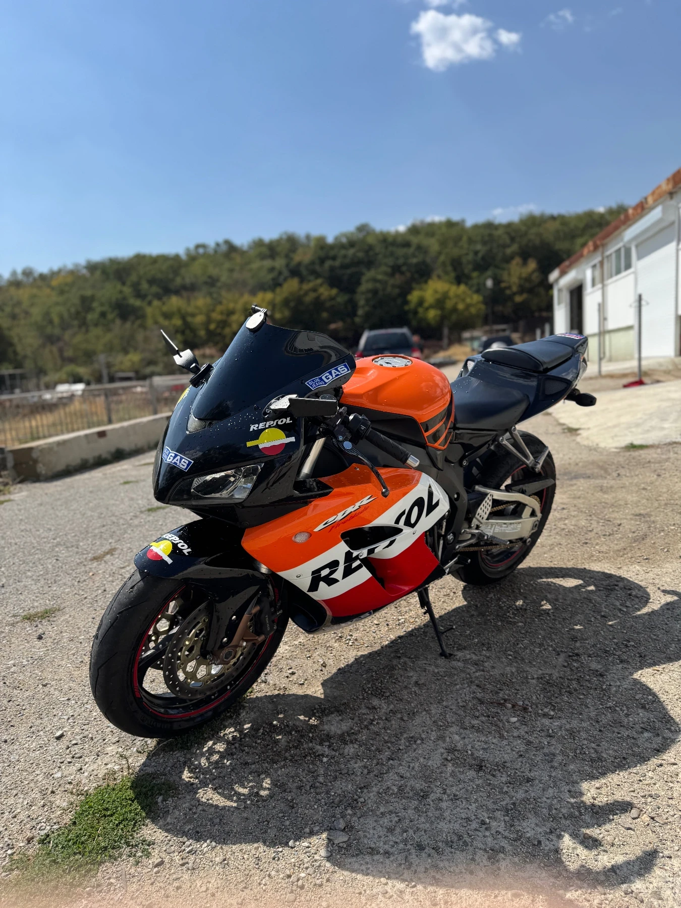 Honda Cbr 1000rr 2005 - изображение 4