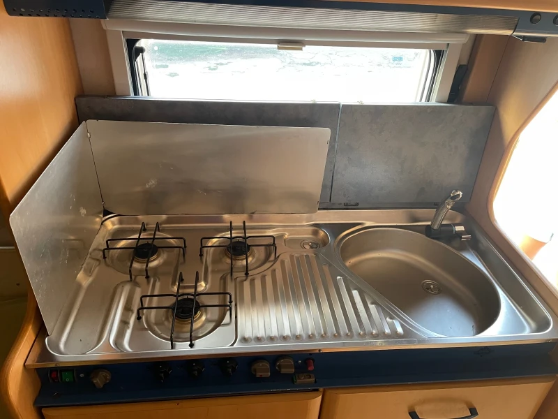 Каравана Hobby Delux, снимка 5 - Каравани и кемпери - 52122843