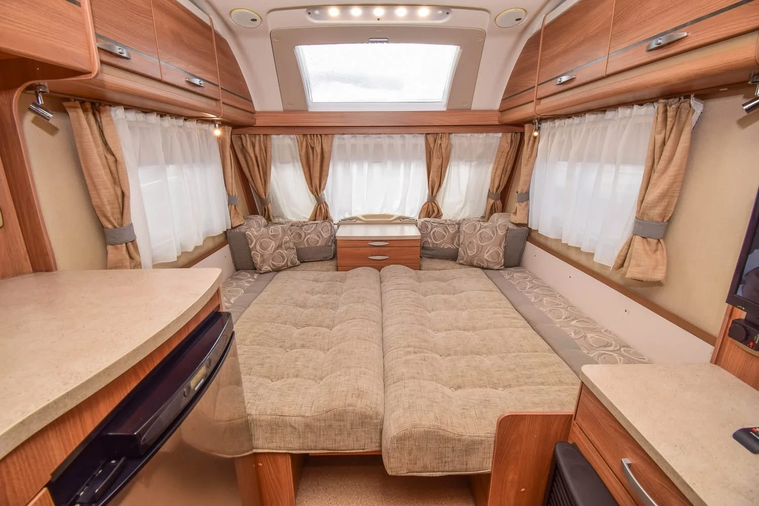 Каравана Sprite Cruzer 460SR !!!УНИКАТ!!!, снимка 12 - Каравани и кемпери - 54366548