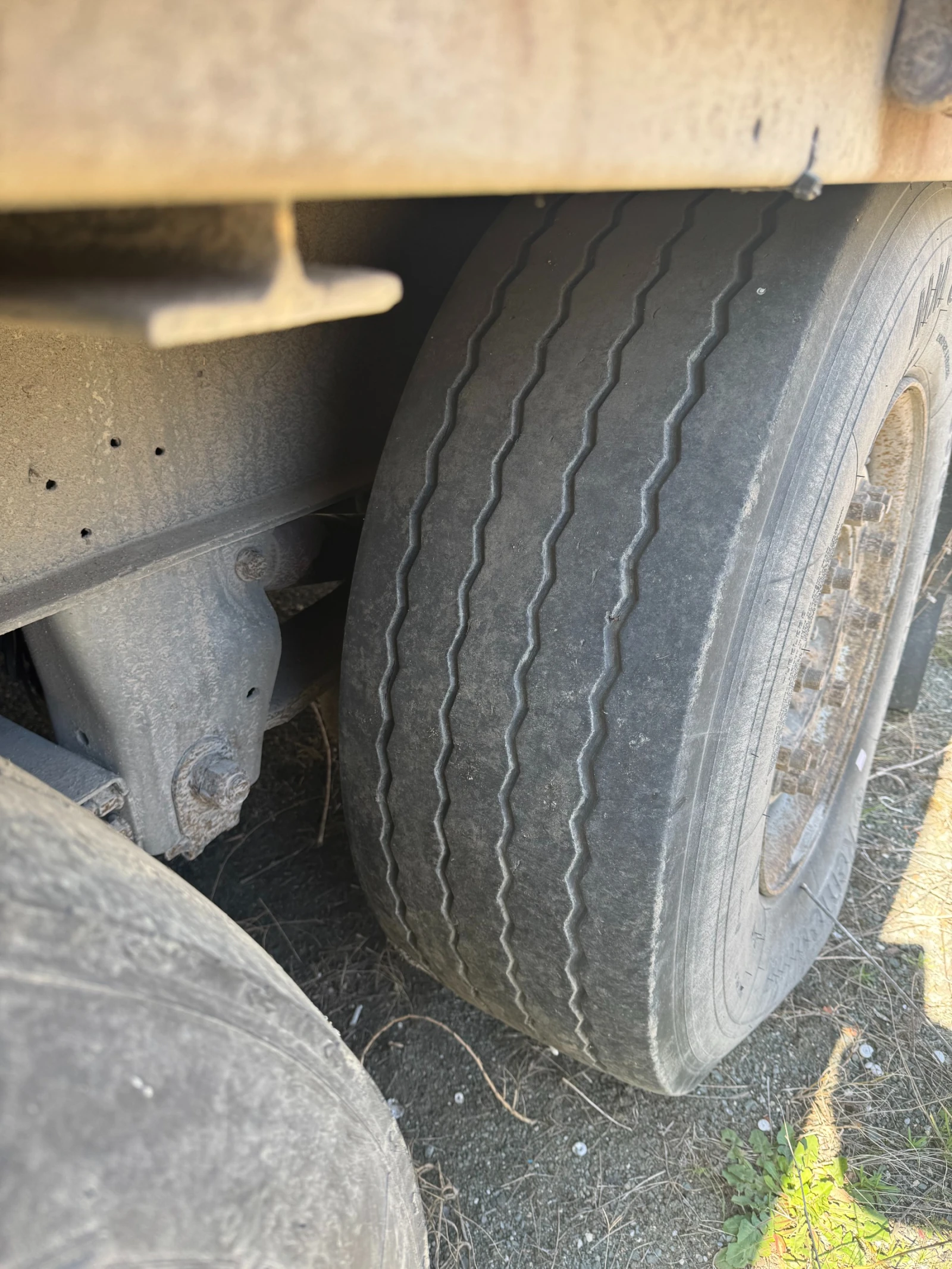 Полуремарке Schmitz SPR-24 НА КАПАЦИ, снимка 9 - Ремаркета - 53827630