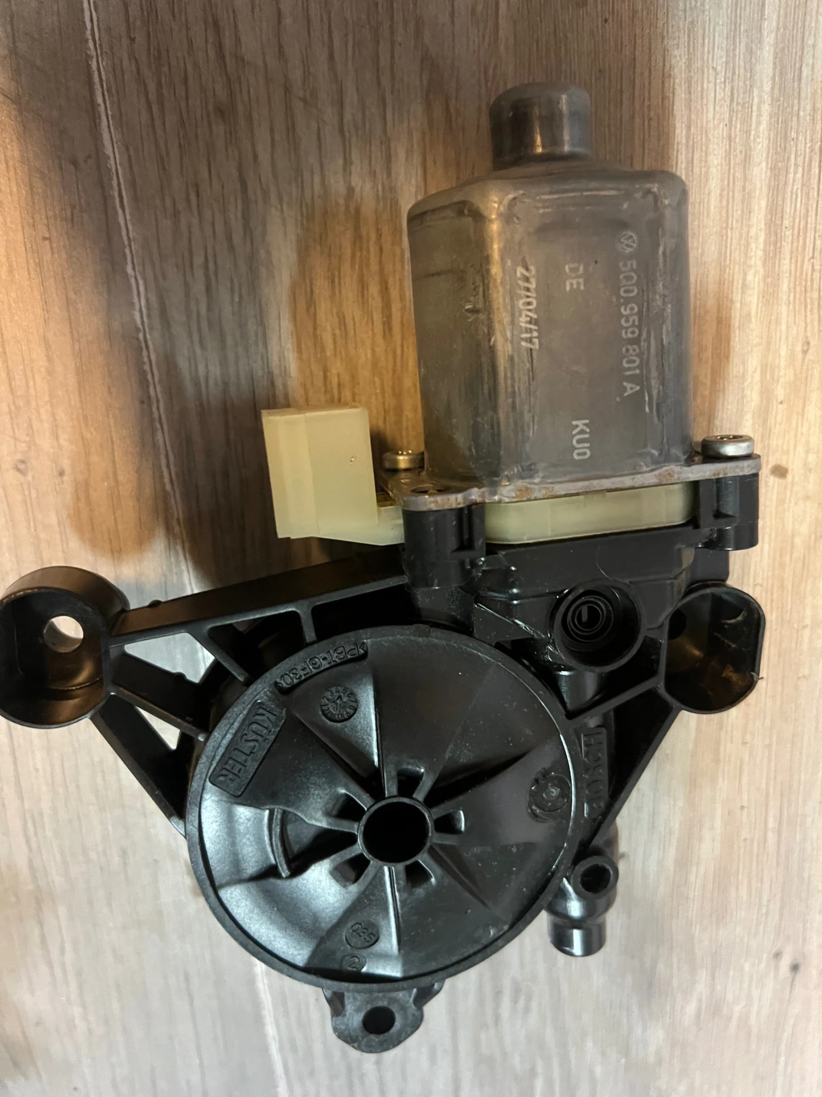 5Q0959801A ������� ���� ����� SKODA SUPERB 3 0130822715 | Mobile.bg � ����������� 2