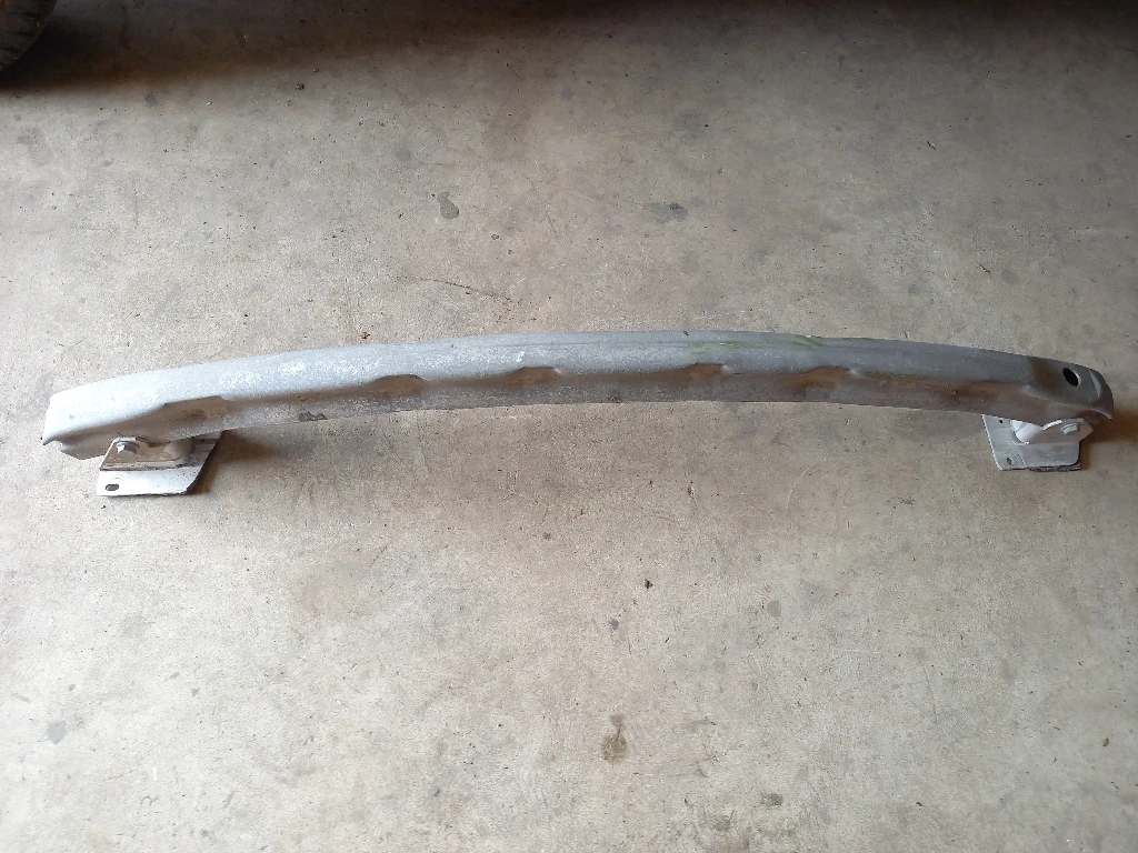 Греда под задна броня Рено Меган 1.6Б хечбек 