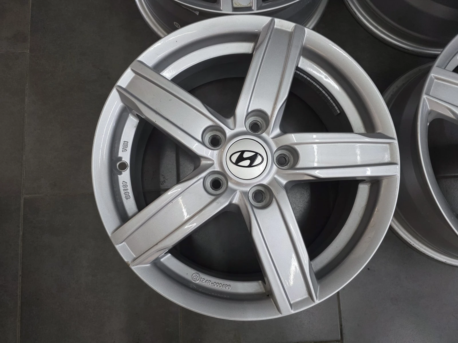 Джанти за Hyundai, снимка 6 - Гуми и джанти - 56718935