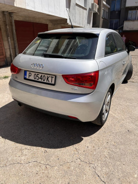 Audi A1 1.6 дизел климатик навигация , снимка 3