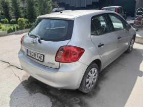 Toyota Auris 1.4 бензин с ГАЗ, снимка 3