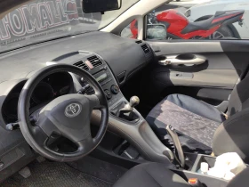 Toyota Auris 1.4 бензин с ГАЗ, снимка 7