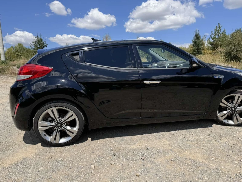 Hyundai Veloster , снимка 13 - Автомобили и джипове - 47413482