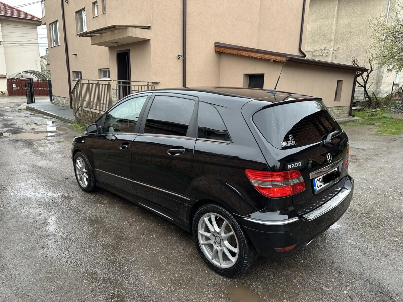 Mercedes-Benz B 200, снимка 13 - Автомобили и джипове - 52527535