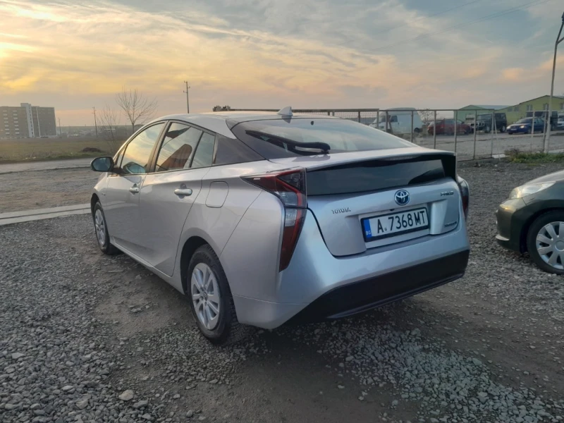 Toyota Prius, снимка 6 - Автомобили и джипове - 49072616