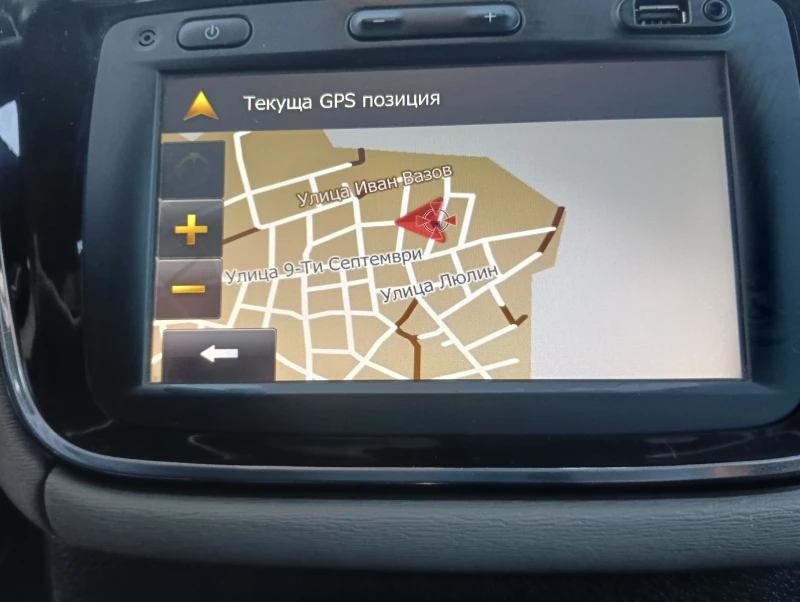 Dacia Lodgy 1.6 LPG PRESTIGE, снимка 9 - Автомобили и джипове - 51684365