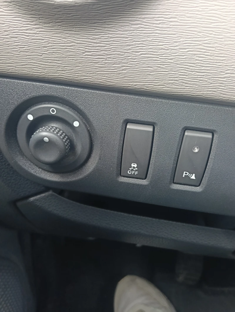 Dacia Lodgy 1.6 LPG PRESTIGE, снимка 17 - Автомобили и джипове - 51684365