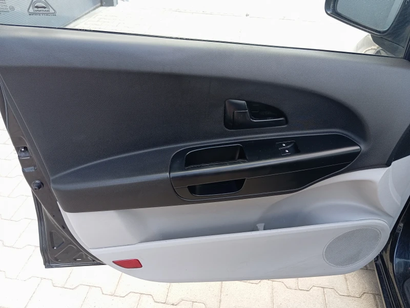 Kia Ceed 1.4i LPG, снимка 8 - Автомобили и джипове - 51896773