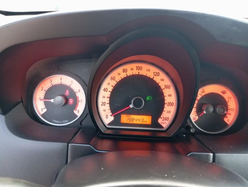 Kia Ceed 1.4i LPG, снимка 12 - Автомобили и джипове - 51896773