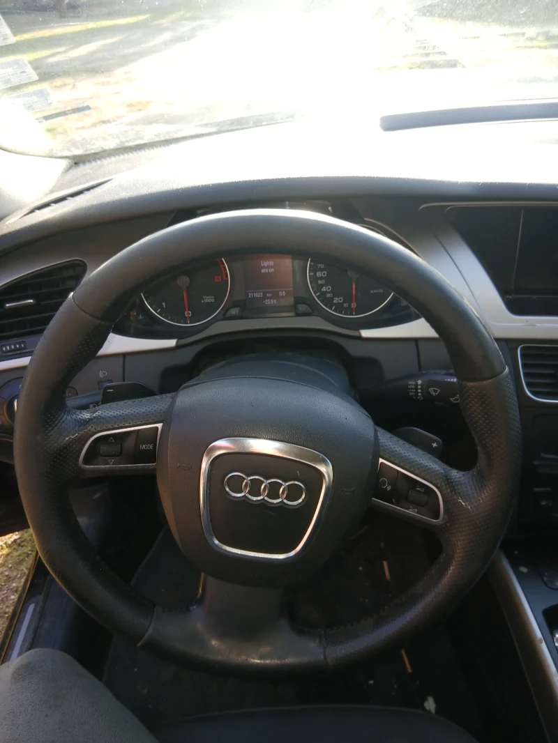 Audi A4 2.0tdi, снимка 8 - Автомобили и джипове - 52817333