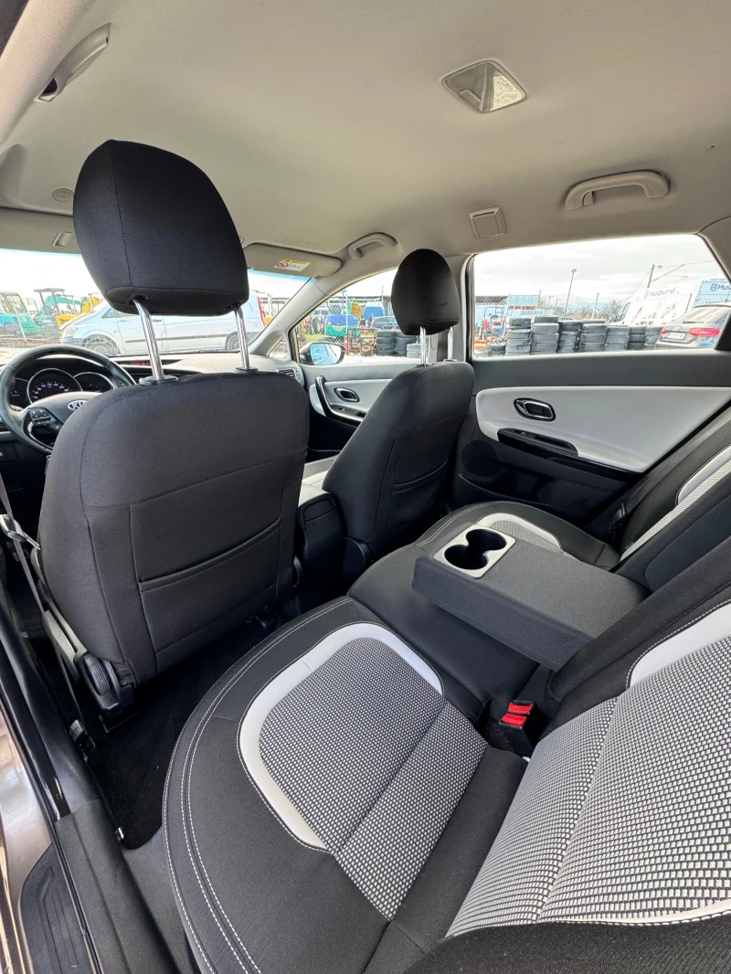 Kia Ceed 1.6 CRDI Navi Camera Business , снимка 9 - Автомобили и джипове - 53580228
