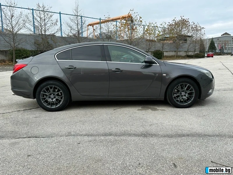 Opel Insignia, снимка 11 - Автомобили и джипове - 52615855
