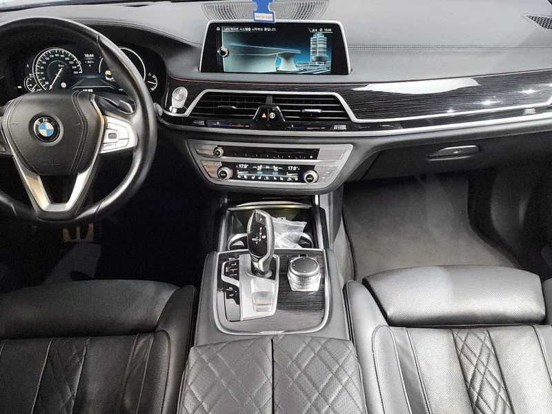 BMW 740 740d xDrive M Sport| 320к.с.| ВКЛ.ТЕХНОТЕСТ, снимка 7 - Автомобили и джипове - 55627054