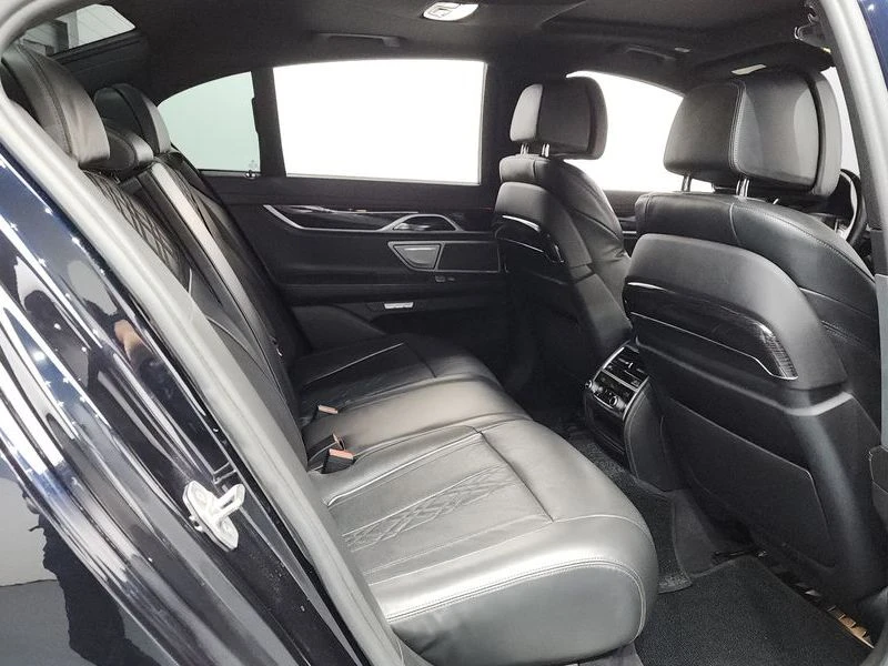 BMW 740 740d xDrive M Sport| 320к.с.| ВКЛ.ТЕХНОТЕСТ, снимка 11 - Автомобили и джипове - 55627054