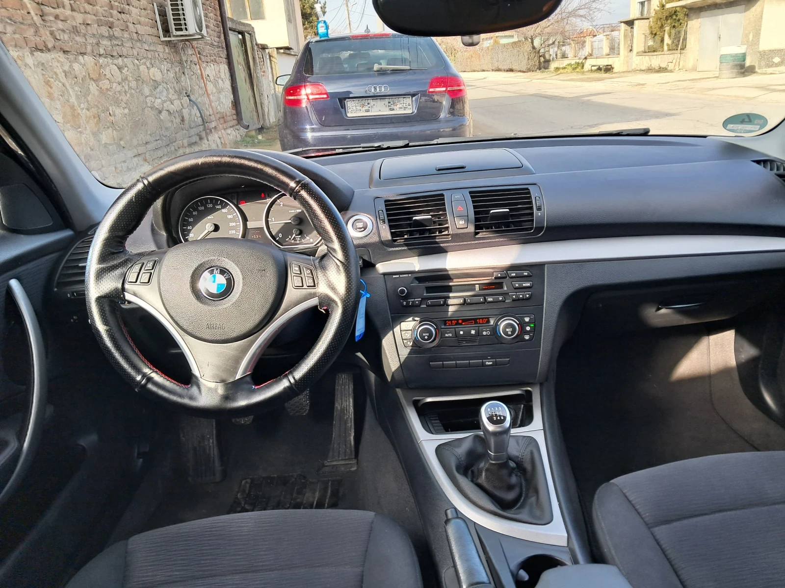 BMW 118 2.0 - изображение 2