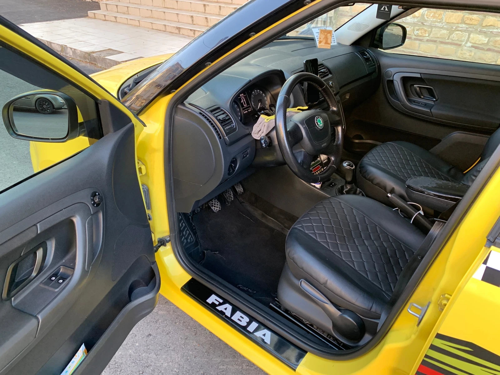 Skoda Fabia 1.6 TDI 90 к.с. - изображение 5