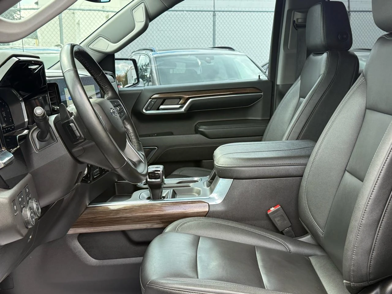 Chevrolet Silverado 1500 TRAIL BOSS / ПОВДИГНАТ - изображение 5