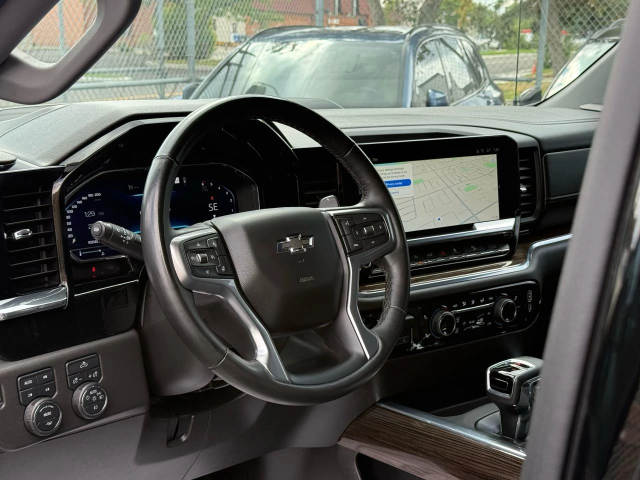 Chevrolet Silverado 1500 TRAIL BOSS / ПОВДИГНАТ - изображение 6