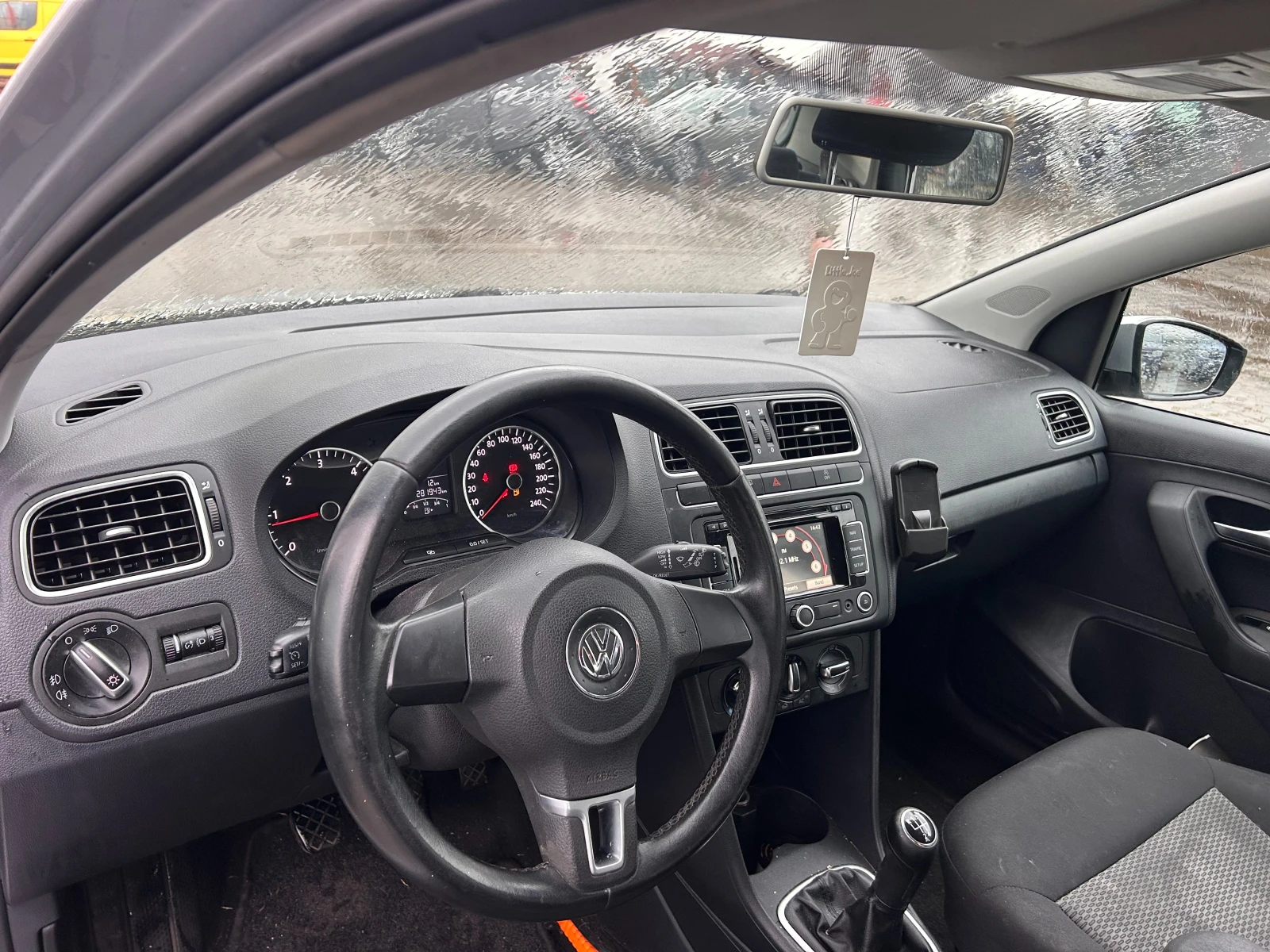 VW Polo 1.2TDI NAVI EURO 5 | Mobile.bg   11