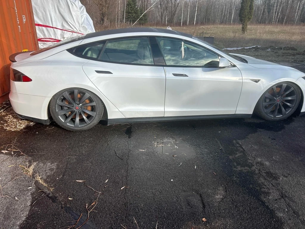 Tesla Model S * 4dr Sdn Performance * CARFAX * БЕЗ ПЪРВОНАЧАЛНА  - изображение 3