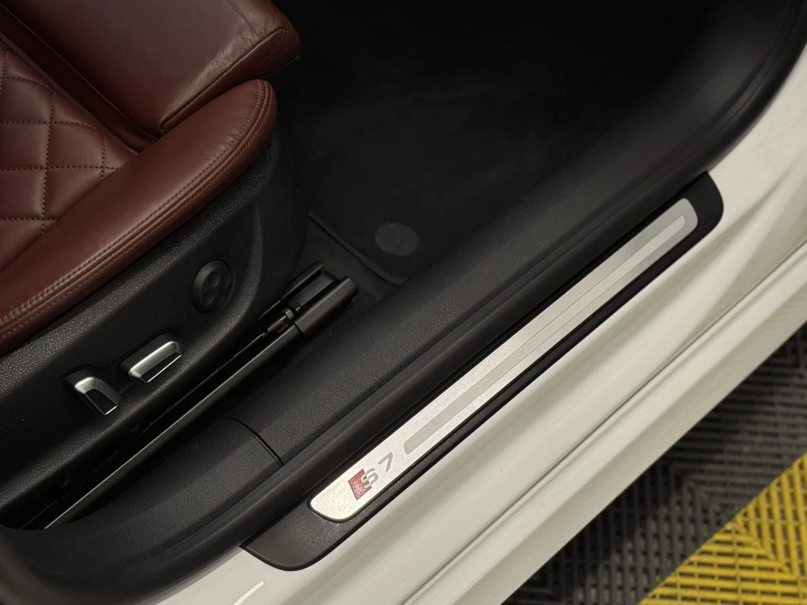 Audi S7 V8 TFSI biTurbo 450hp, снимка 14 - Автомобили и джипове - 54000233