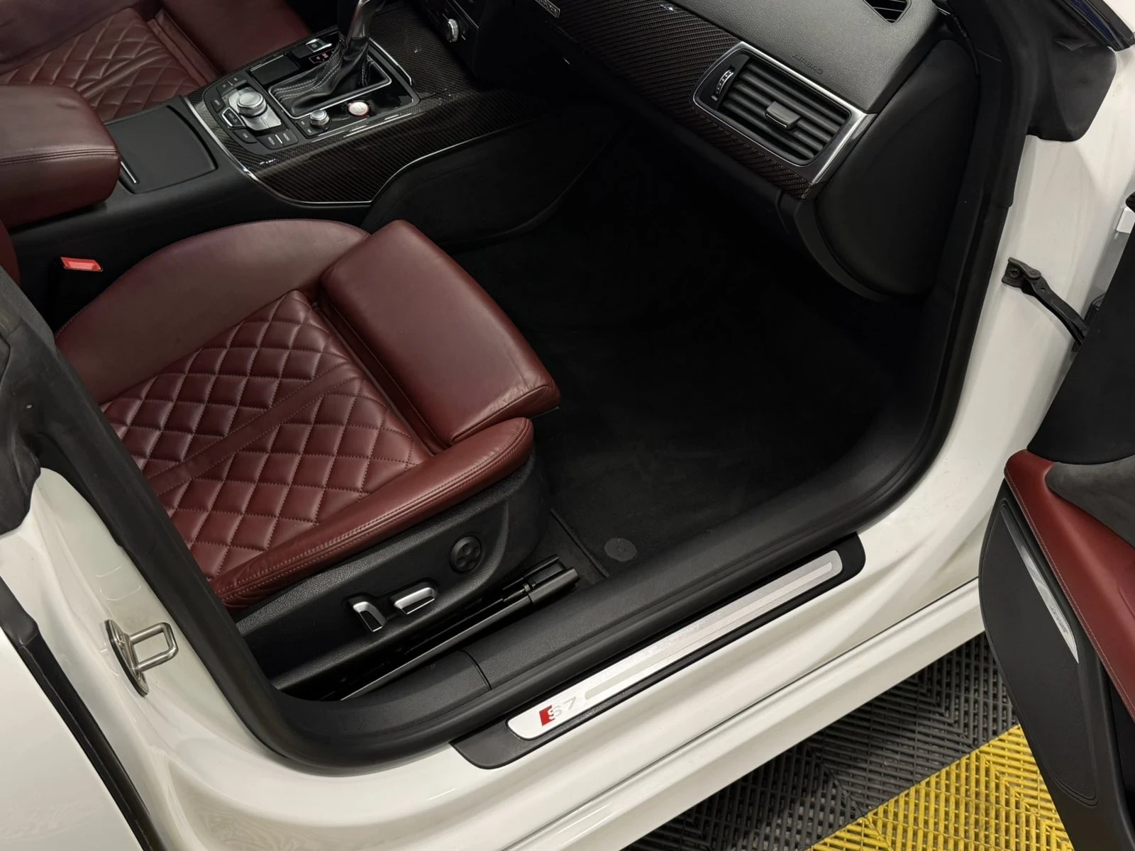 Audi S7 V8 TFSI biTurbo 450hp, снимка 17 - Автомобили и джипове - 54000233