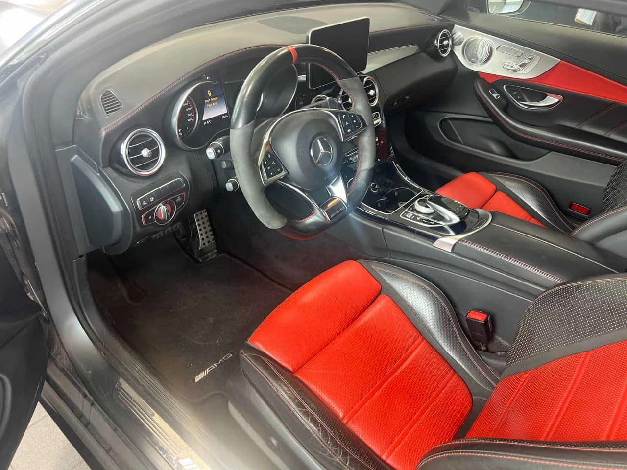 Mercedes-Benz C 63 AMG * S * АВТОКРЕДИТ БЕЗ ПЪРВОНАЧАЛНА ВНОСКА * , снимка 7 - Автомобили и джипове - 54554871