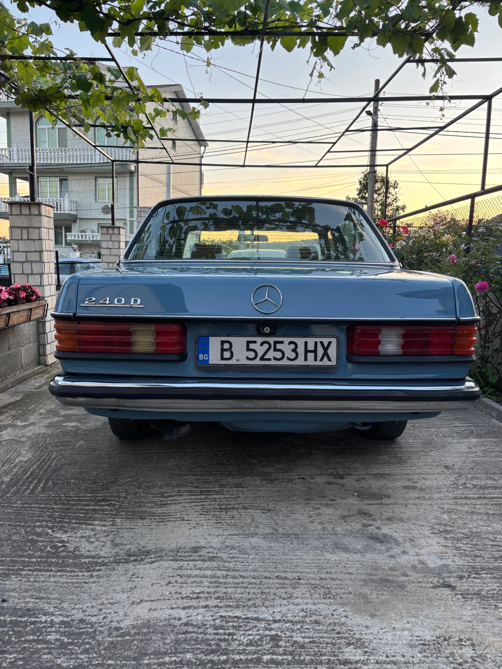 Mercedes-Benz 123 240d , снимка 5 - Автомобили и джипове - 54896756