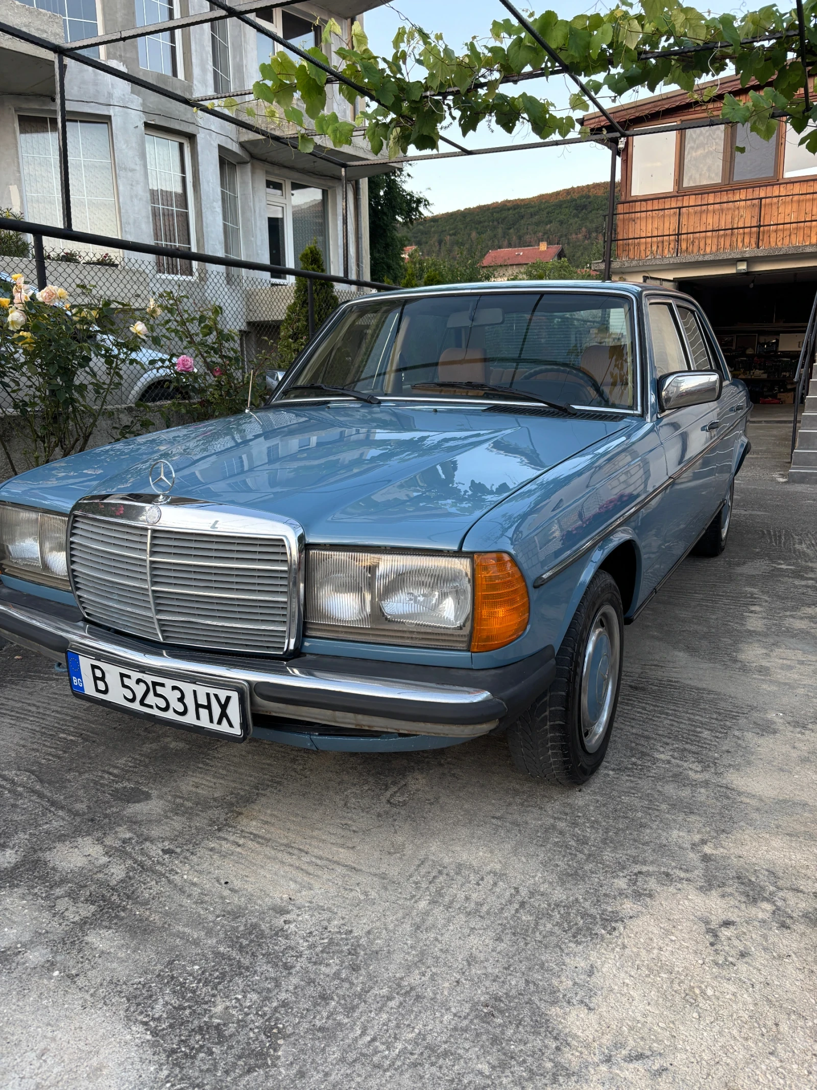 Mercedes-Benz 123 240d 