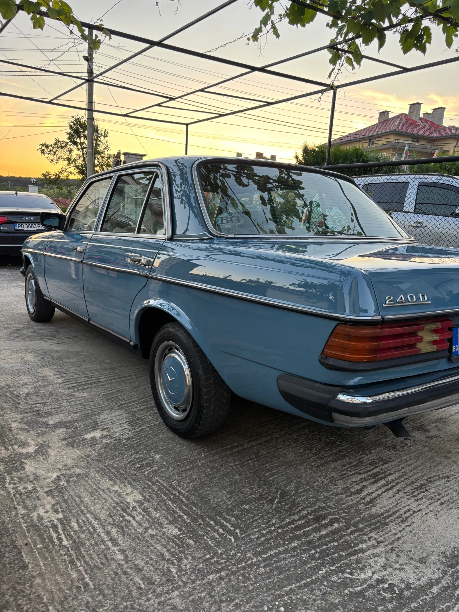 Mercedes-Benz 123 240d , снимка 4 - Автомобили и джипове - 54896756