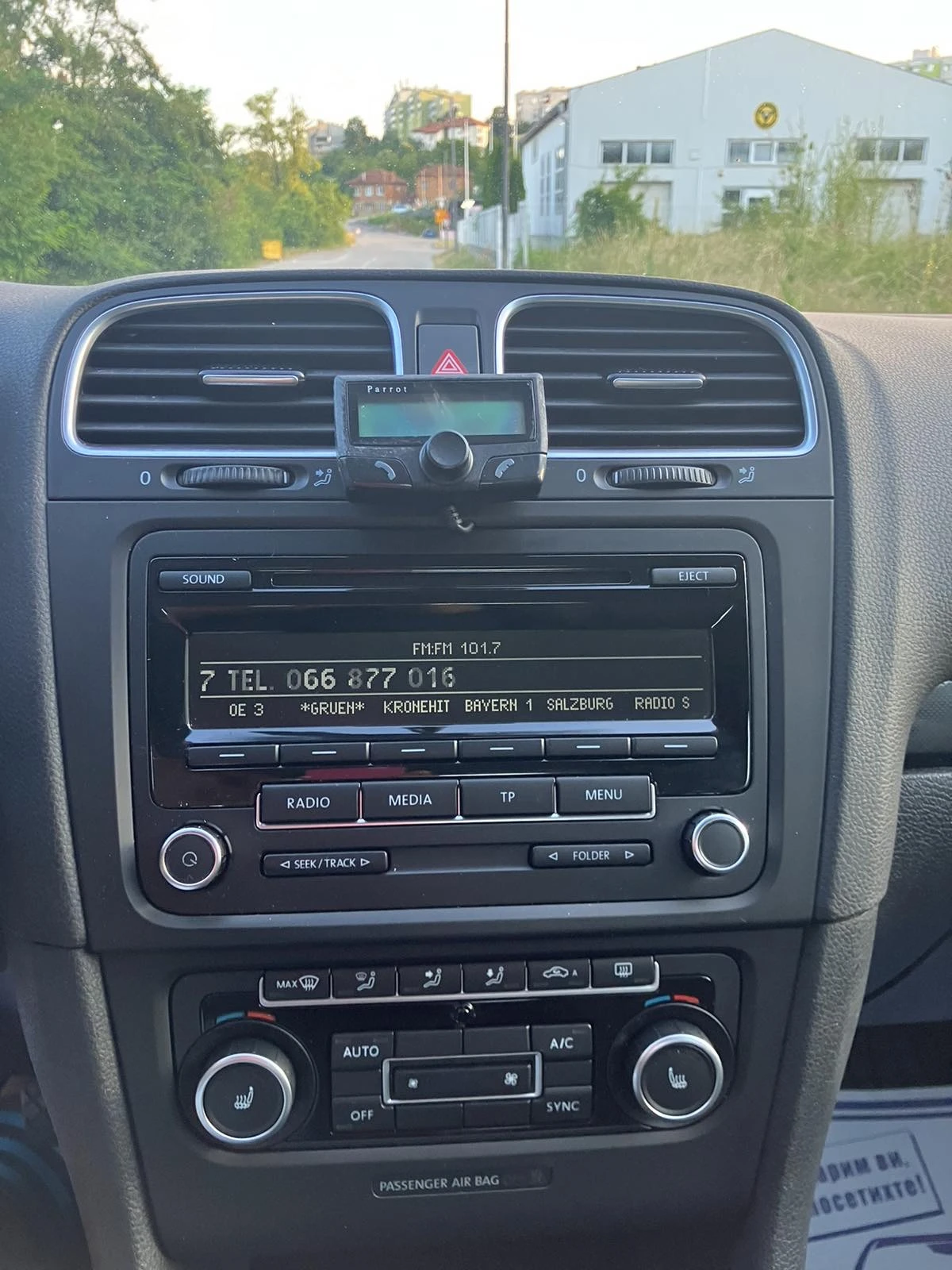 VW Golf 6 1.6, снимка 13 - Автомобили и джипове - 55430226