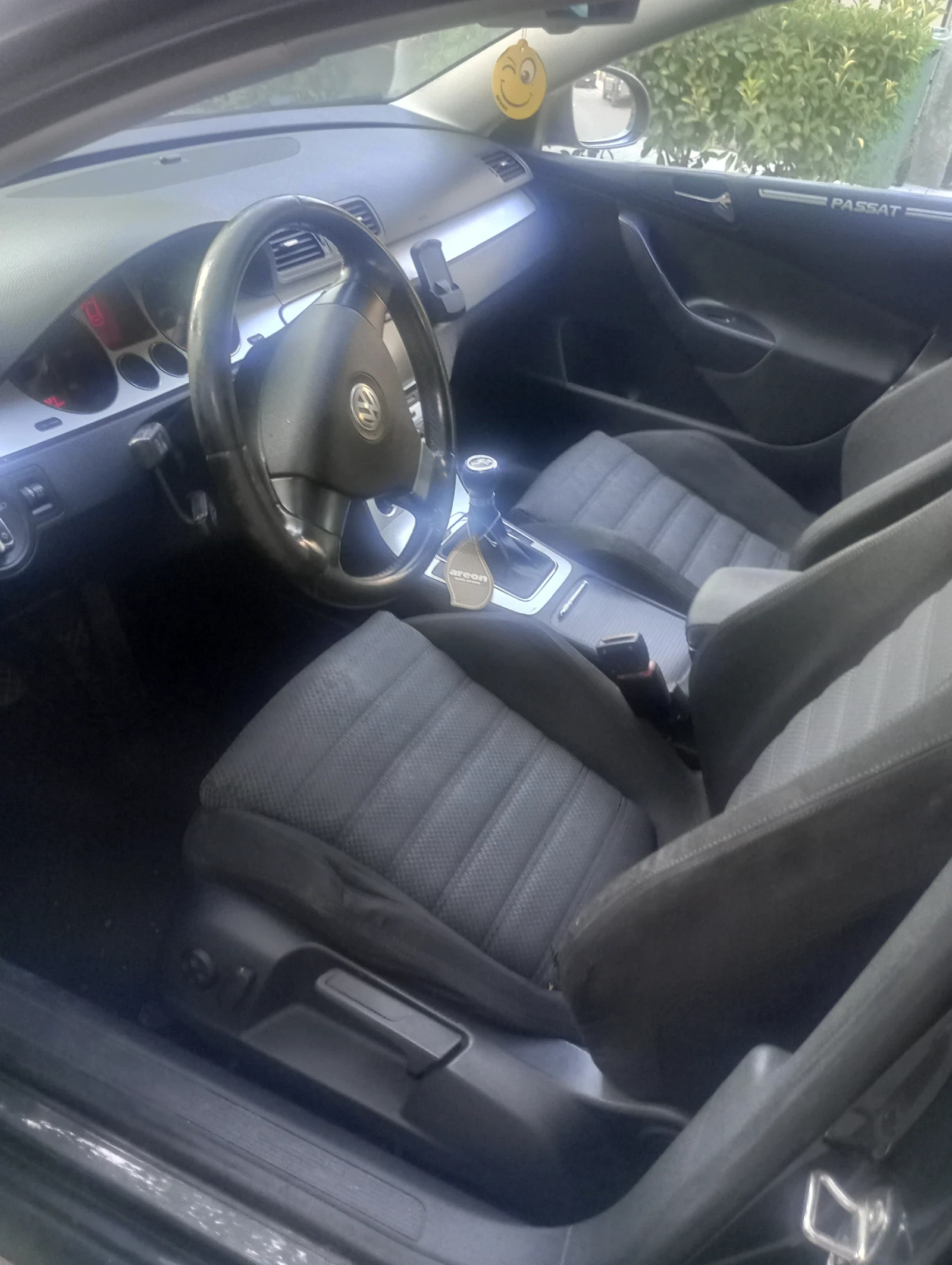 VW Passat 2.0 TDI, снимка 2 - Автомобили и джипове - 55645822