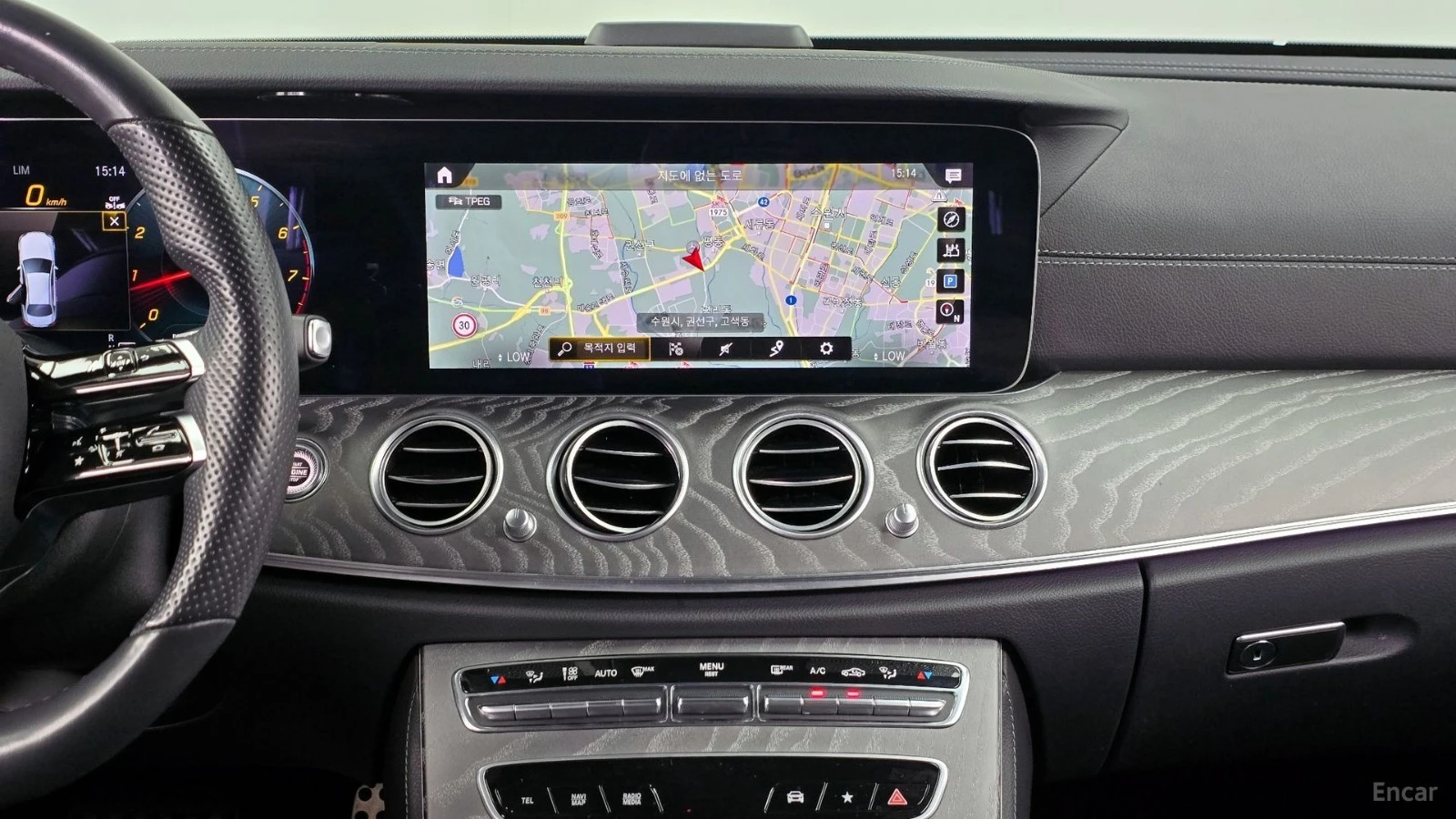 Mercedes-Benz E 350 4MATIC/AMG-LINE/DRIVE-ASSISTS/SUNROOF, снимка 8 - Автомобили и джипове - 55660079