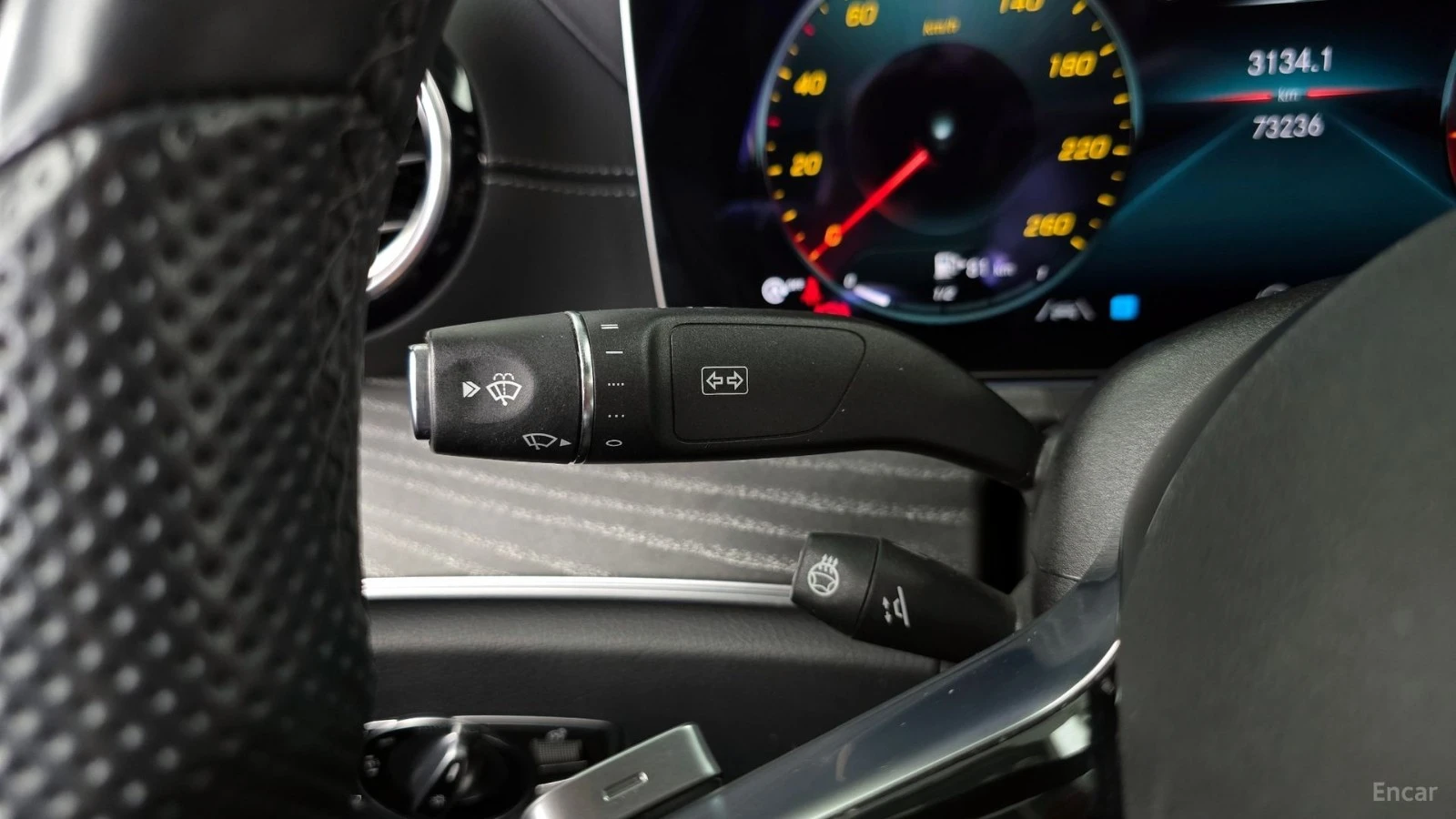 Mercedes-Benz E 350 4MATIC/AMG-LINE/DRIVE-ASSISTS/SUNROOF, снимка 12 - Автомобили и джипове - 55660079