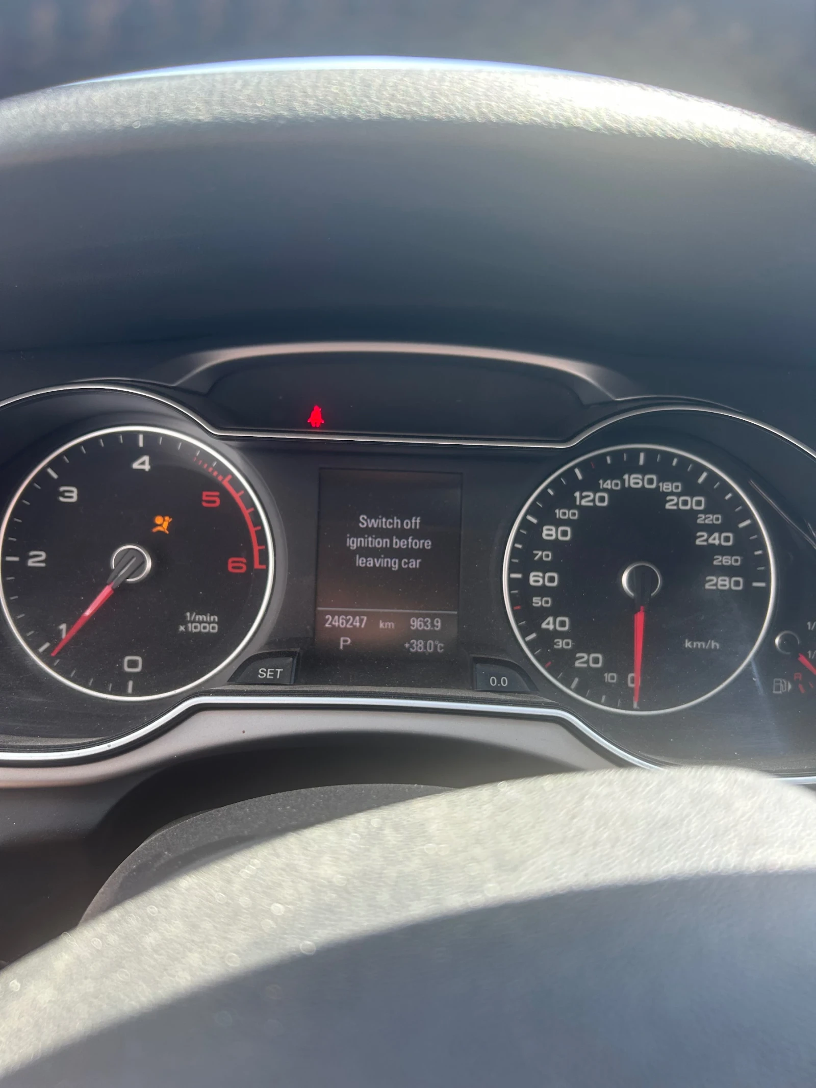 Audi A4, снимка 8 - Автомобили и джипове - 55672977