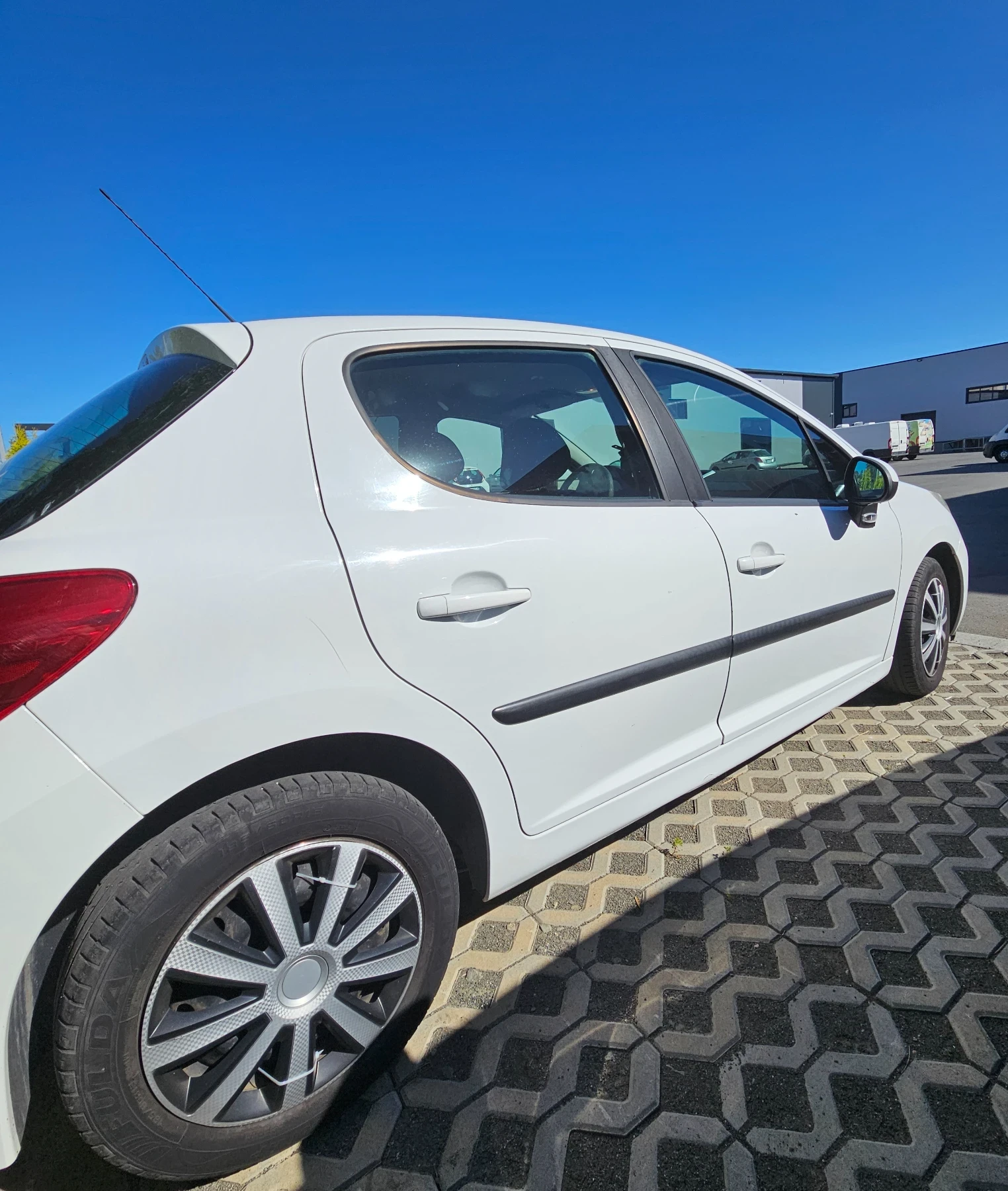 Peugeot 207, снимка 3 - Автомобили и джипове - 55877920