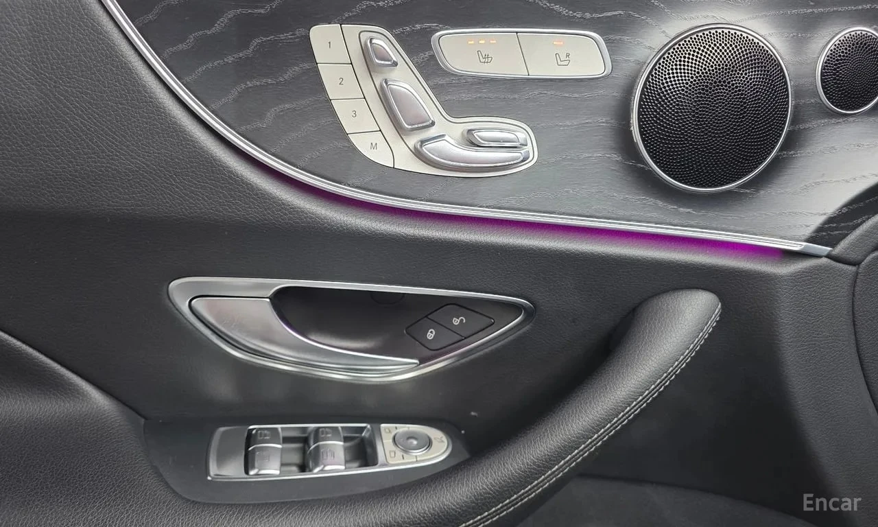 Mercedes-Benz E 220 * Coupe * АВТОКРЕДИТ БЕЗ ПЪРВОНАЧАЛНА ВНОСКА, снимка 14 - Автомобили и джипове - 55990993