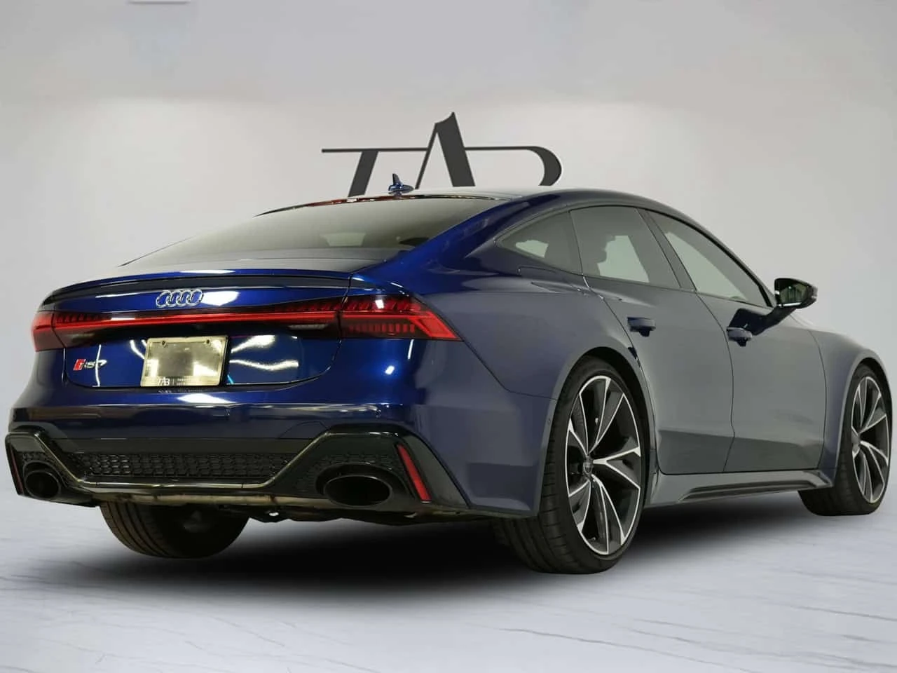 Audi Rs7 / B&O / ХЕД-ЪП / ОБДУХВАНЕ / 360, снимка 3 - Автомобили и джипове - 56175784
