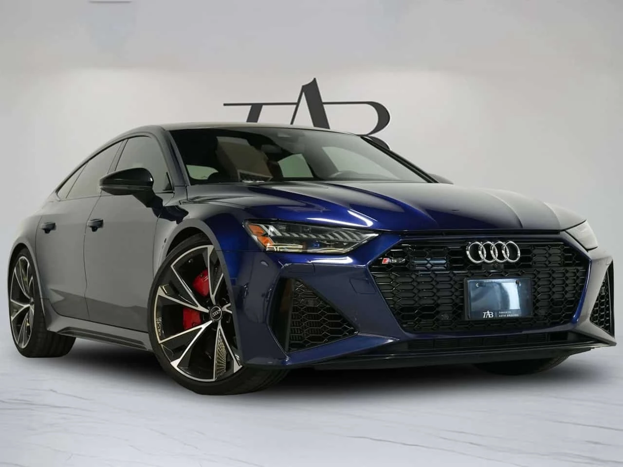 Audi Rs7 / B&O / ХЕД-ЪП / ОБДУХВАНЕ / 360, снимка 2 - Автомобили и джипове - 56175784