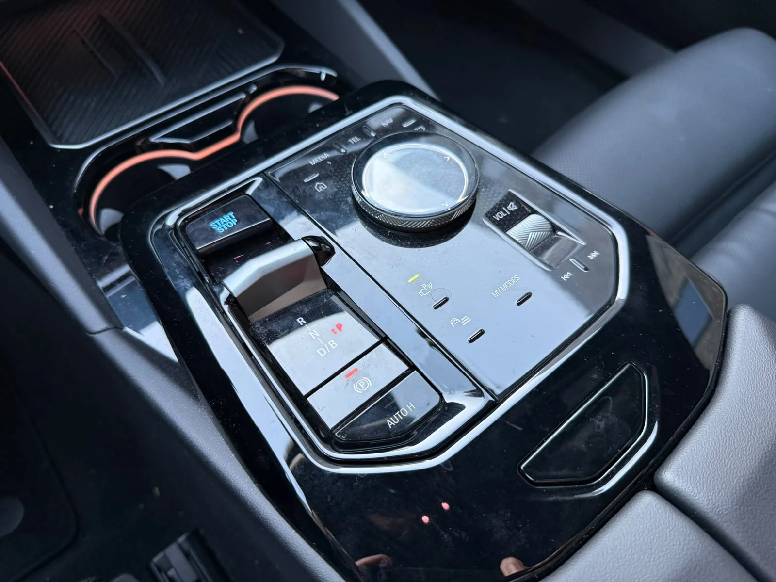 BMW i5 Touring eDrive40 M-Sport, снимка 9 - Автомобили и джипове - 56730507