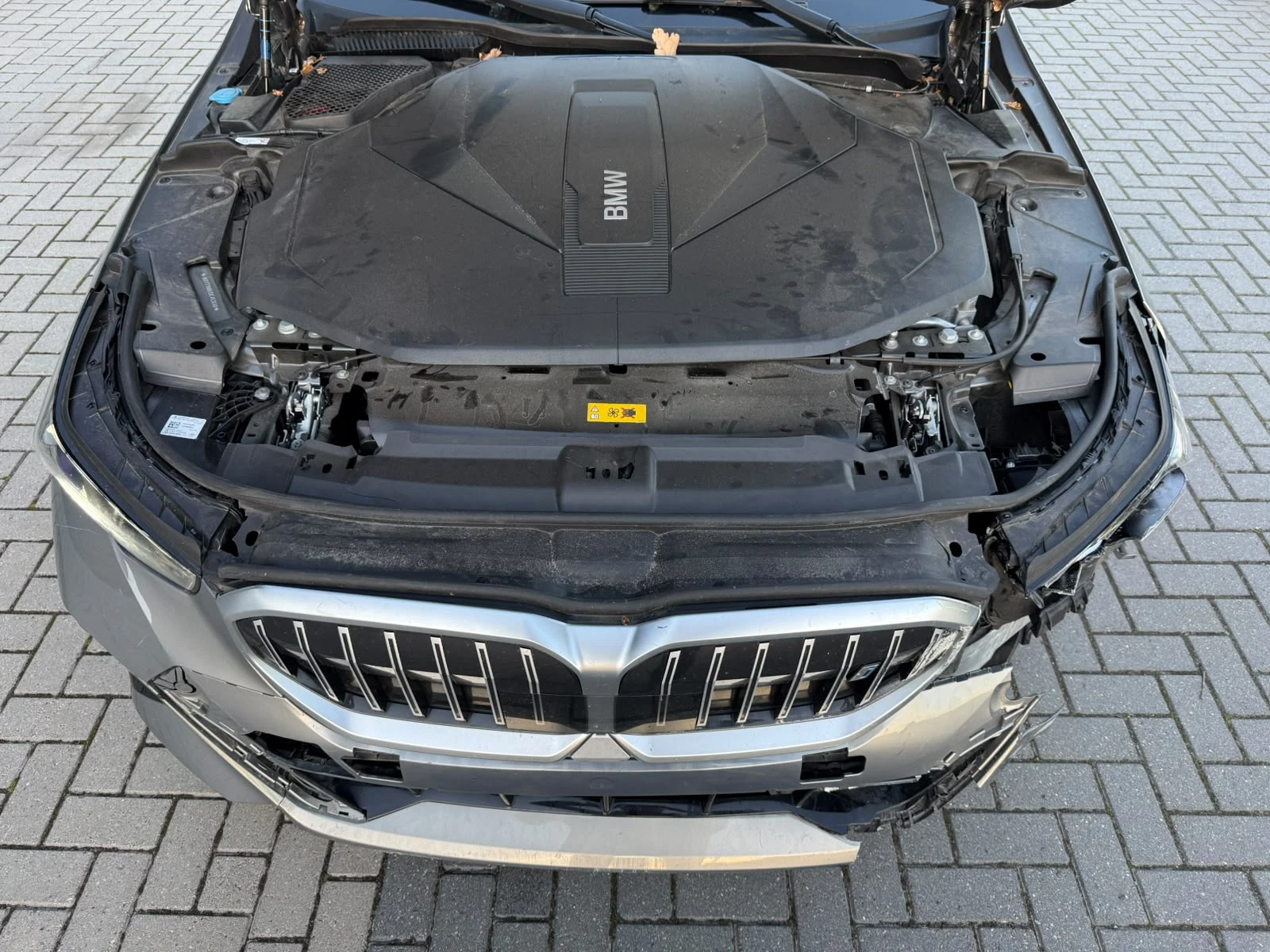BMW i5 Touring eDrive40 M-Sport, снимка 13 - Автомобили и джипове - 56730507