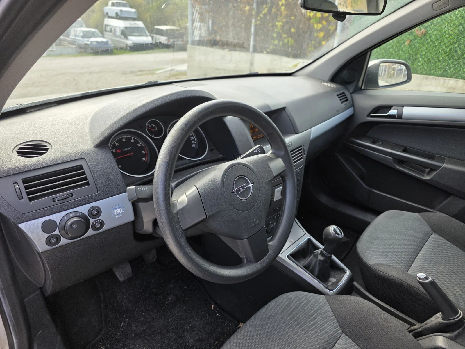 Opel Astra, снимка 3 - Автомобили и джипове - 56742018